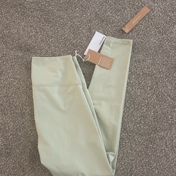 Reformation Pants - Reformation ecostretch leggings in lemon size M. NWT